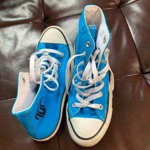 All star converse men’s 5 women’s 7